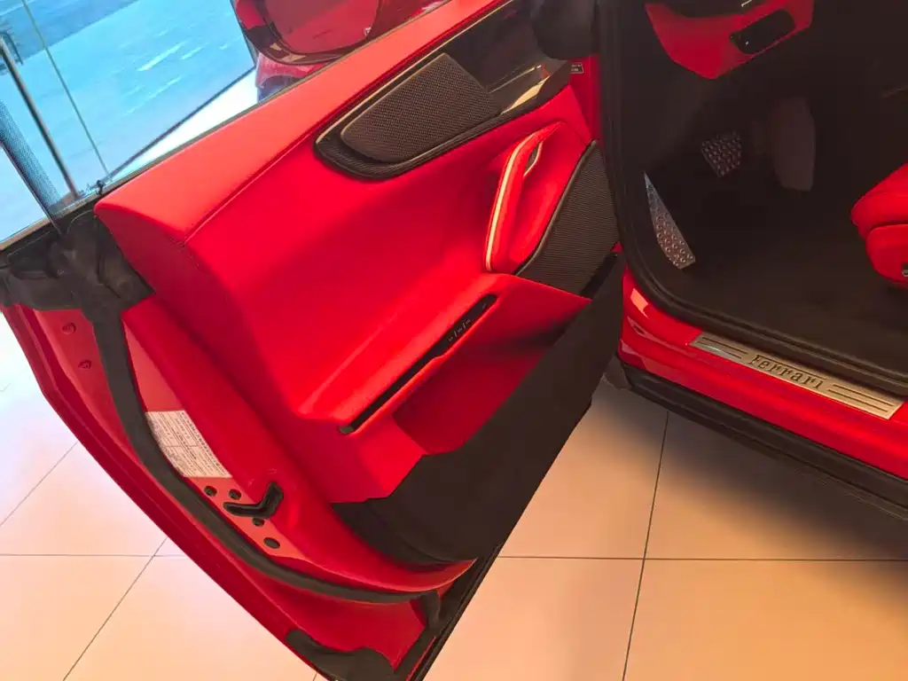Purosangue 6.5 L V12