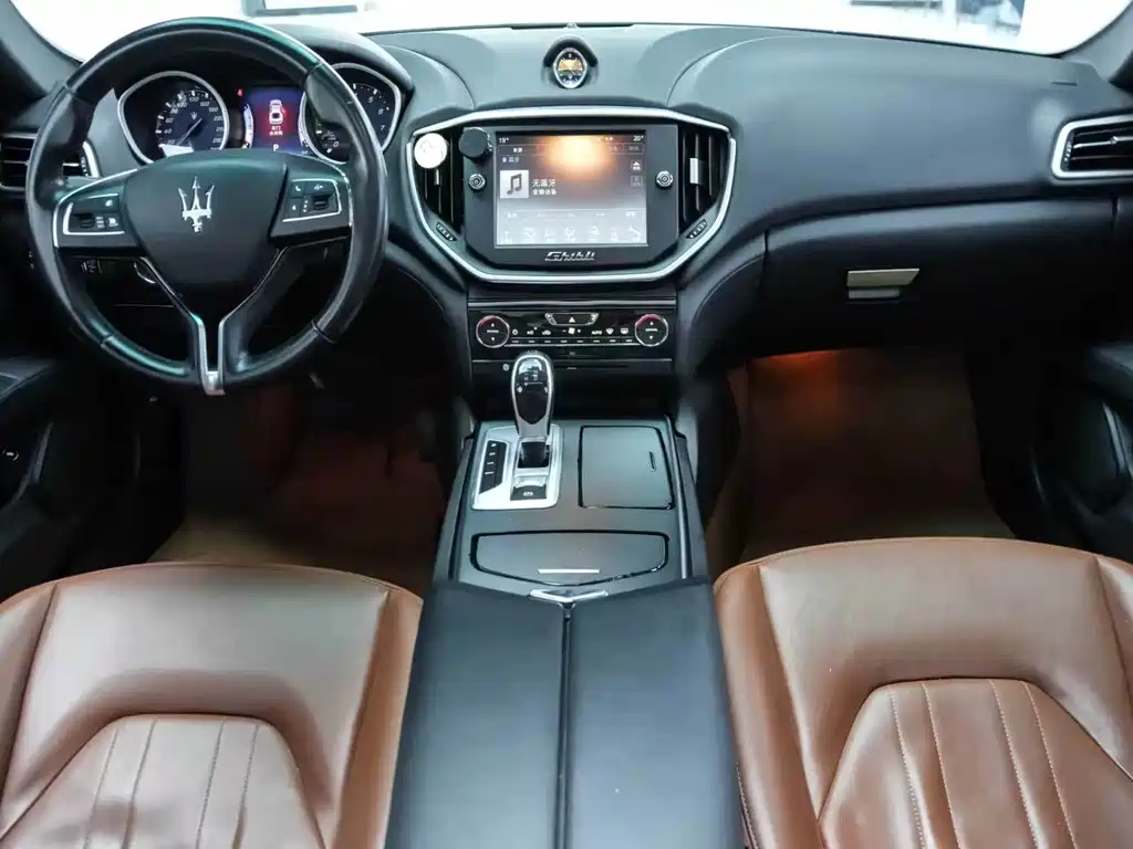 Ghibli 3.0 T Standard