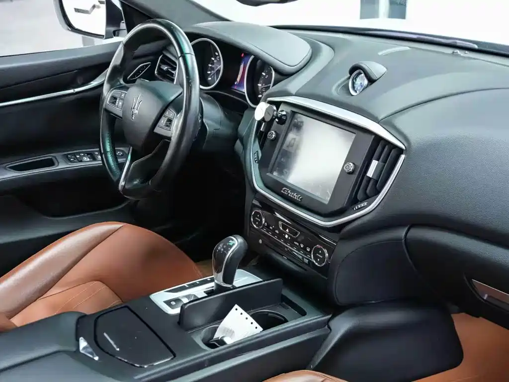 Ghibli 3.0 T Standard