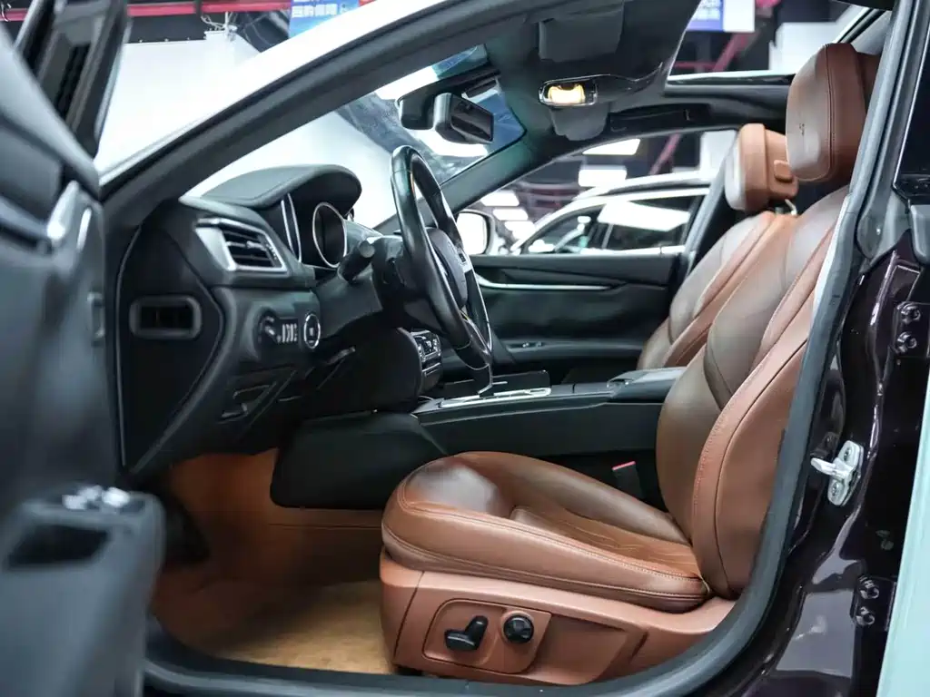 Ghibli 3.0 T Standard