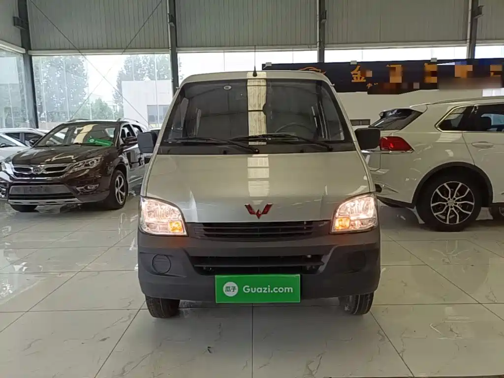 Wuling Zhiguang 1.2 L Van Transport Utility CN-VI 5-seat LSI