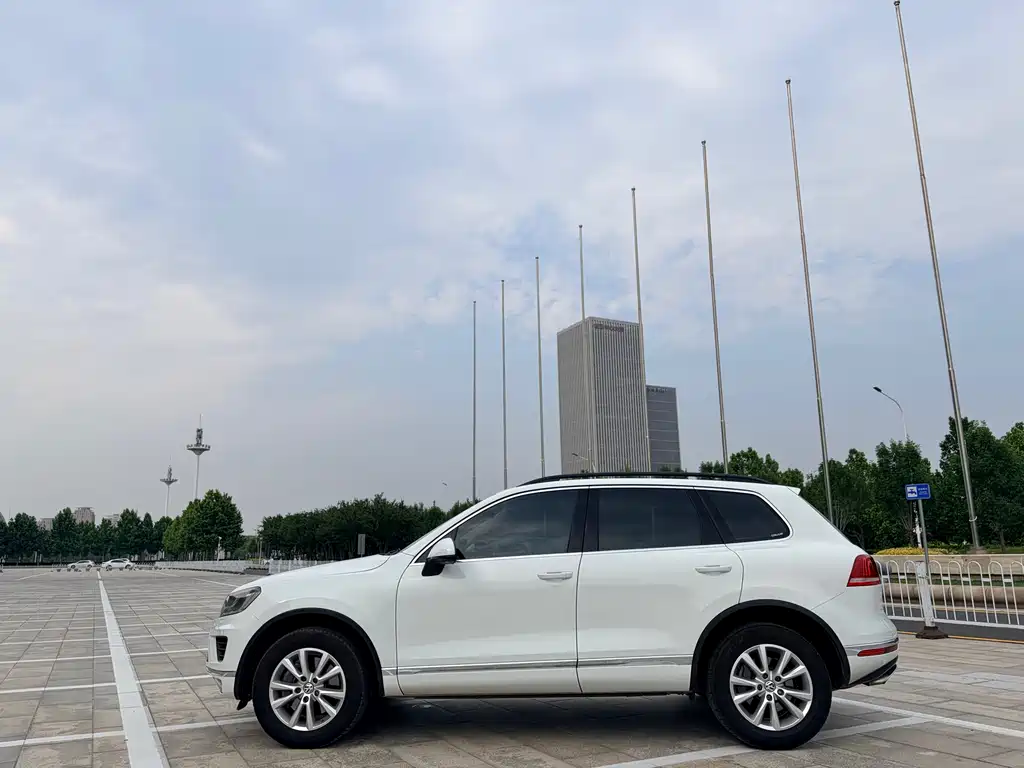 Touareg 3.0 TSI Standard Config