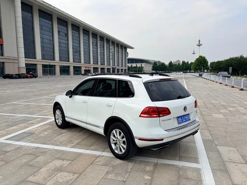 Touareg 3.0 TSI Standard Config