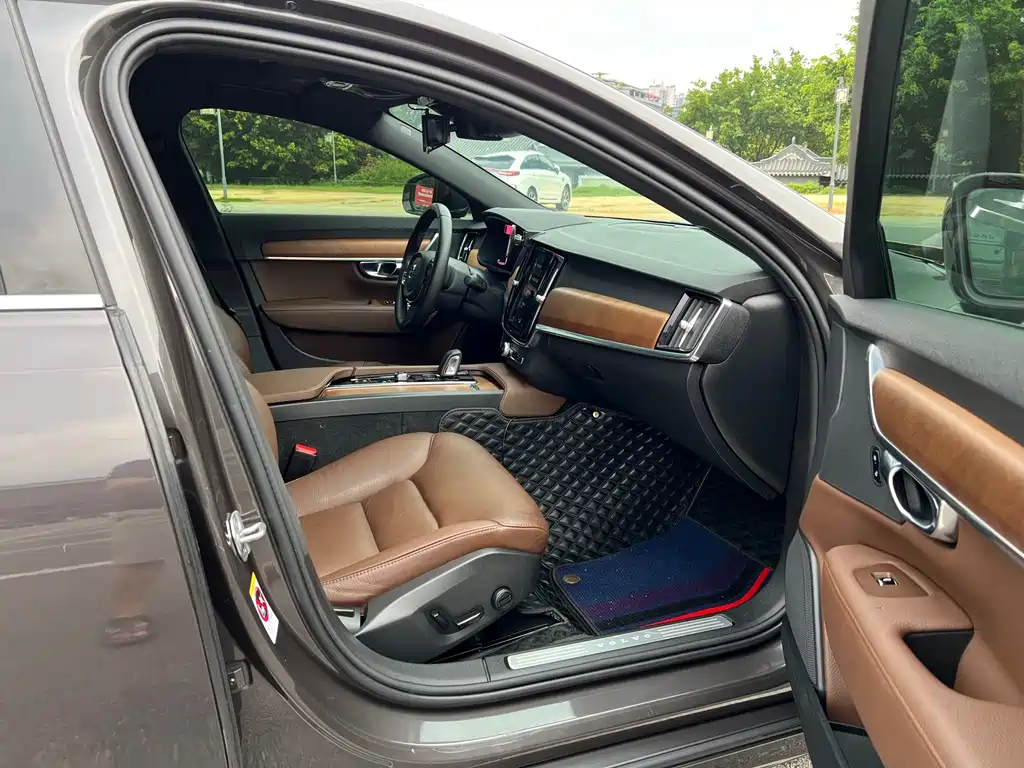 Volvo S90 B5 Smart Grace Luxury