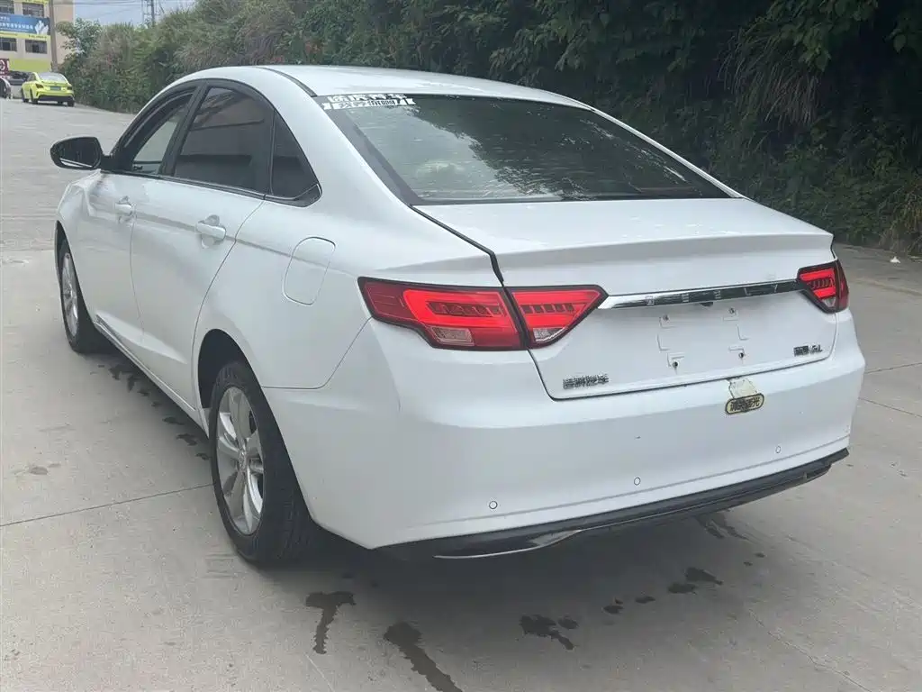 Emgrand GL 1.4 T CVT Luxury