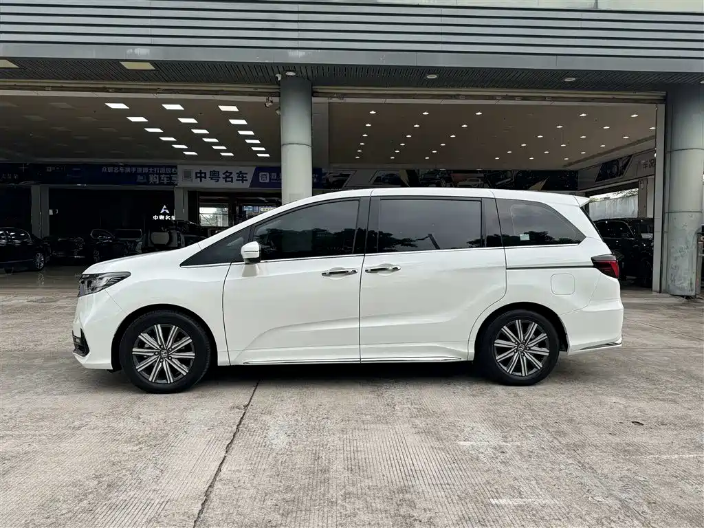 Odyssey 2.0 L e:HEV Sharp· Leading Enjoyment