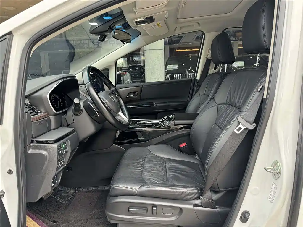 Odyssey 2.0 L e:HEV Sharp· Leading Enjoyment