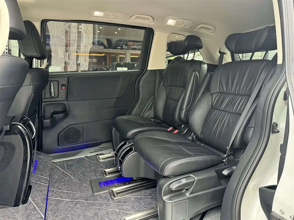 Odyssey 2.0 L e:HEV Sharp· Leading Enjoyment