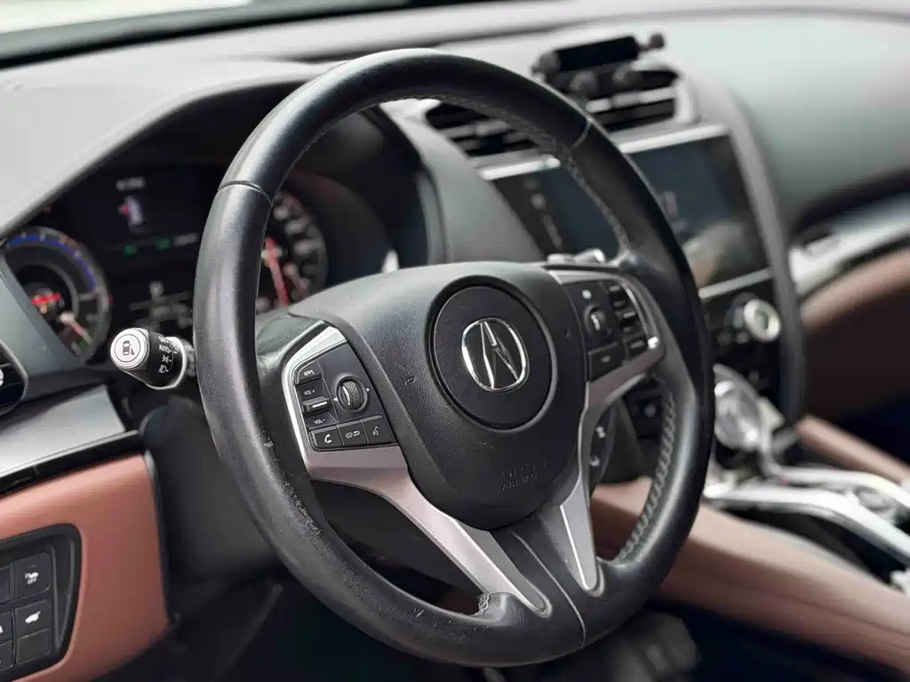 Acura CDX 2.0 L 2 WD Creative Enjoyment · Charm Edition Hybrid