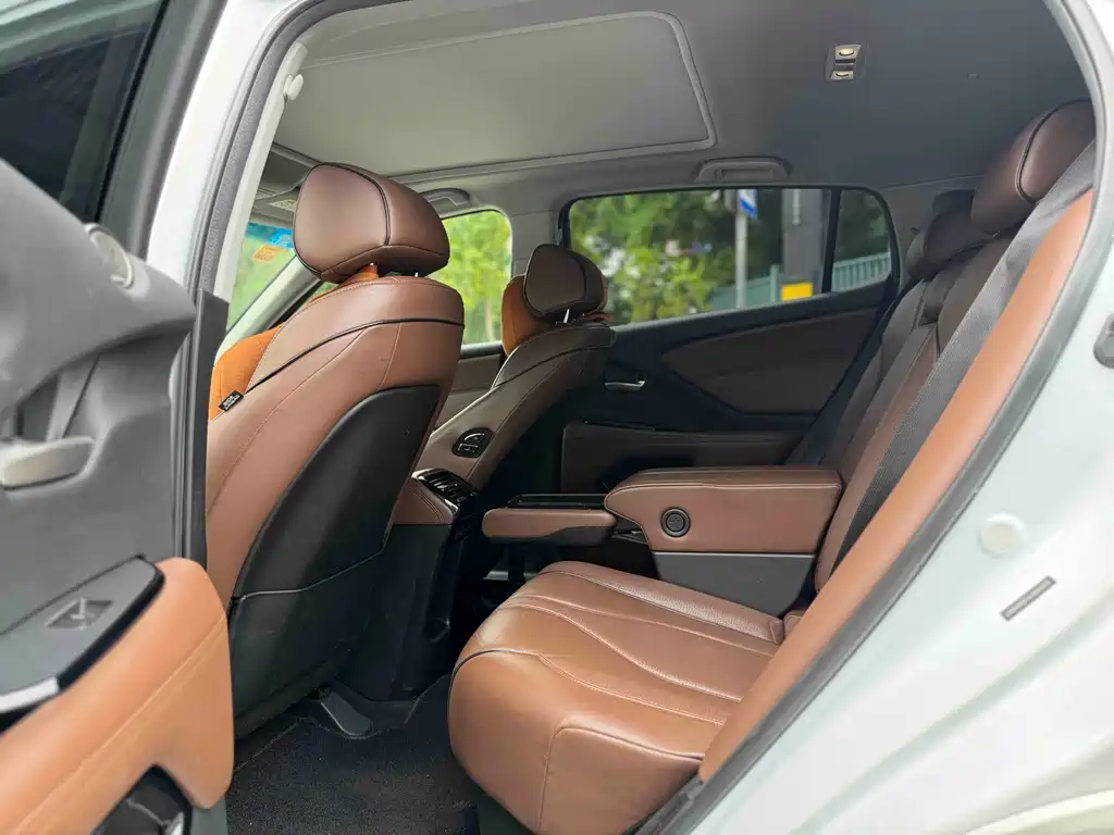 Acura CDX 2.0 L 2 WD Creative Enjoyment · Charm Edition Hybrid