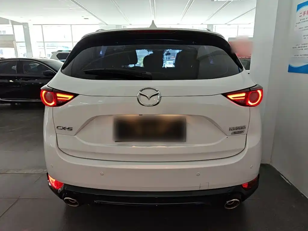 Mazda CX-5 2.5 L Auto 2 WD Black Knight
