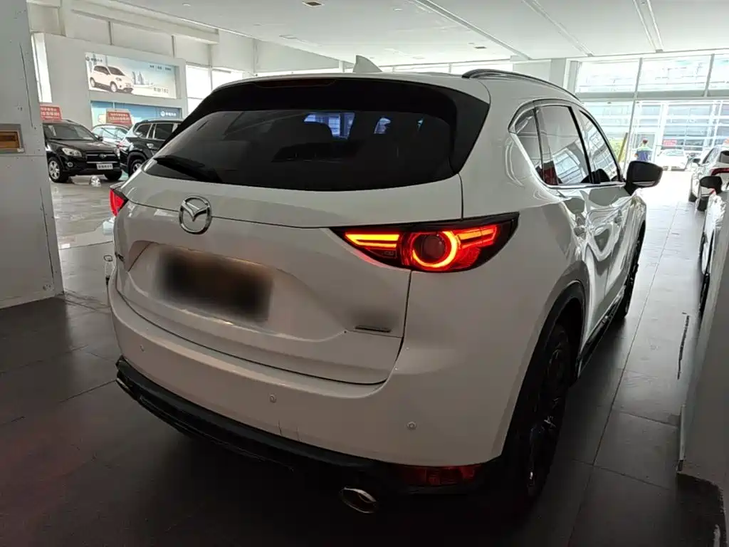 Mazda CX-5 2.5 L Auto 2 WD Black Knight