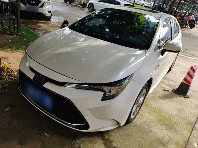 Toyota Levin Dual Engine 1.8 H E-CVT Luxury CN-VI