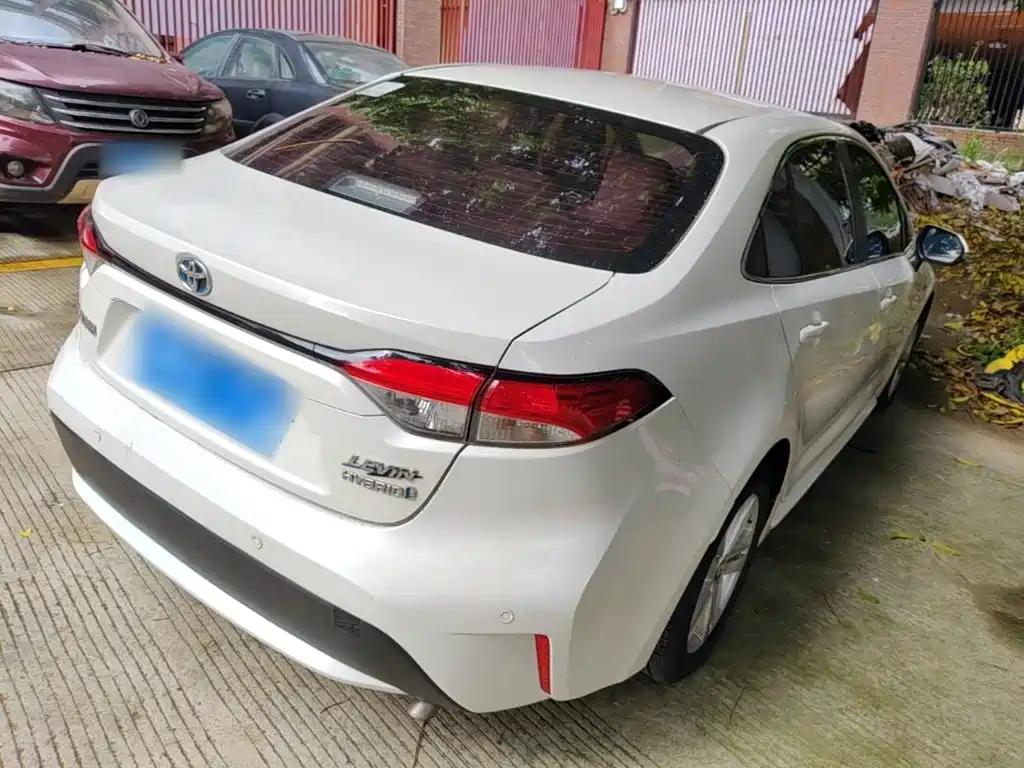 Levin Dual Engine 1.8 H E-CVT Luxury CN-VI