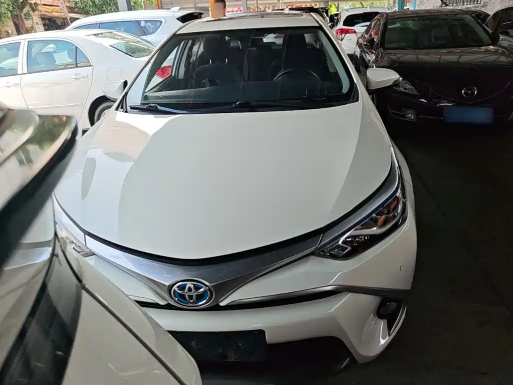 Levin Facelift Dual Engine 1.8 H GS E-CVT Elite Sunroof CN-V