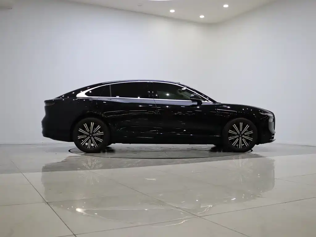 Voyah Zhuiguang L 岚图追光 L 2026款 四驱Max