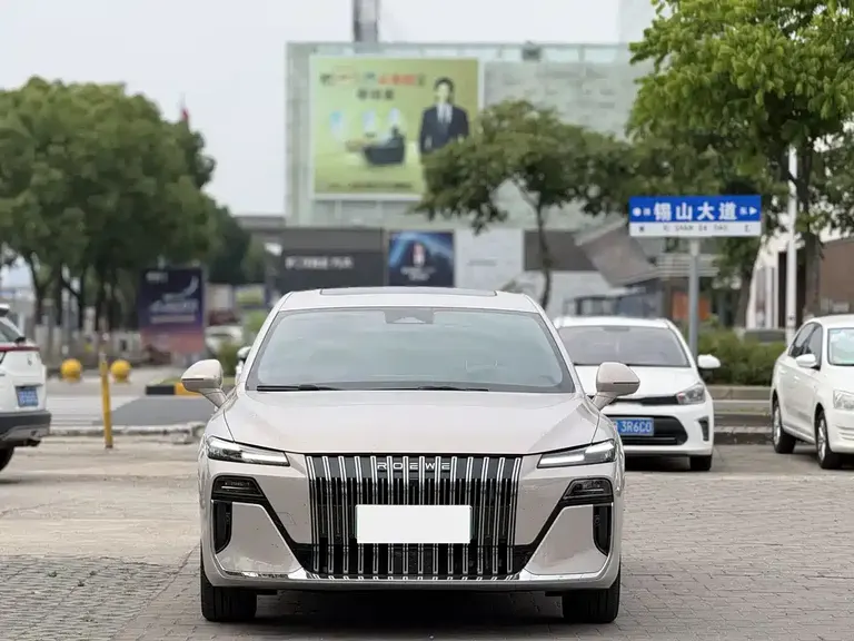 Roewe M7 DMH 160 km Joy