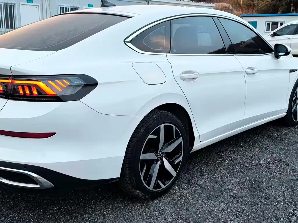 Lamando Lamando L 280 TSI DSG Spicy Cool