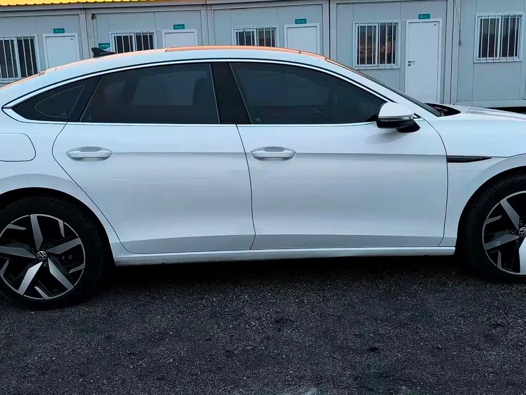 Lamando Lamando L 280 TSI DSG Spicy Cool