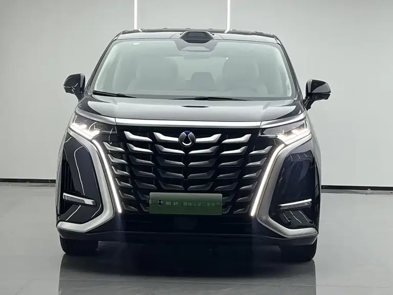 Denza D9 DM-i Smart Drive 1020 4 WD Flagship