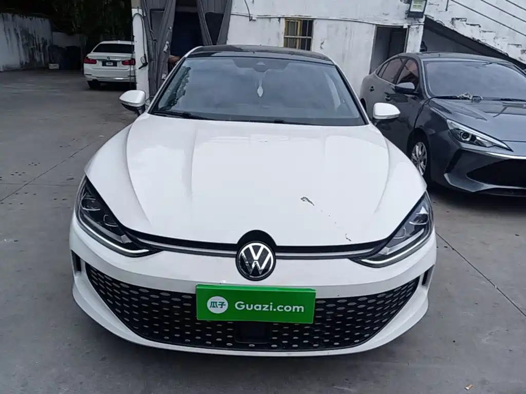 Lamando Lamando L 280 TSI DSG Spicy Cool