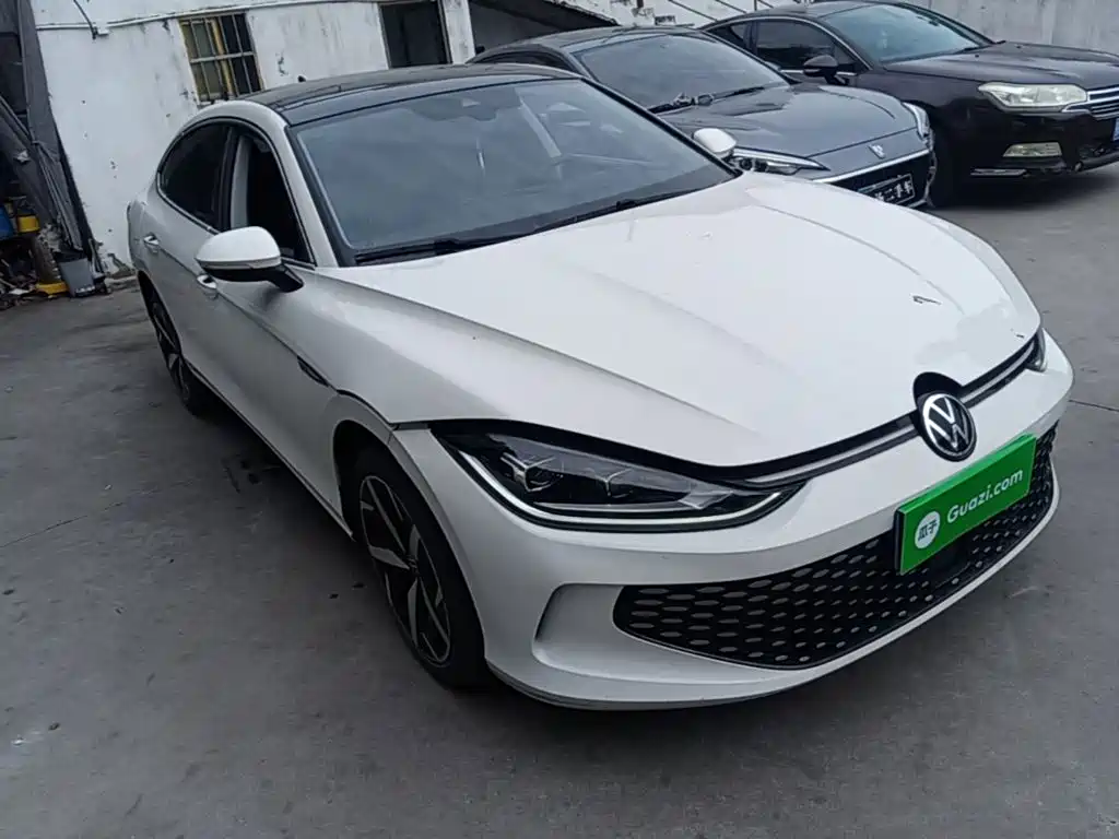 Lamando Lamando L 280 TSI DSG Spicy Cool