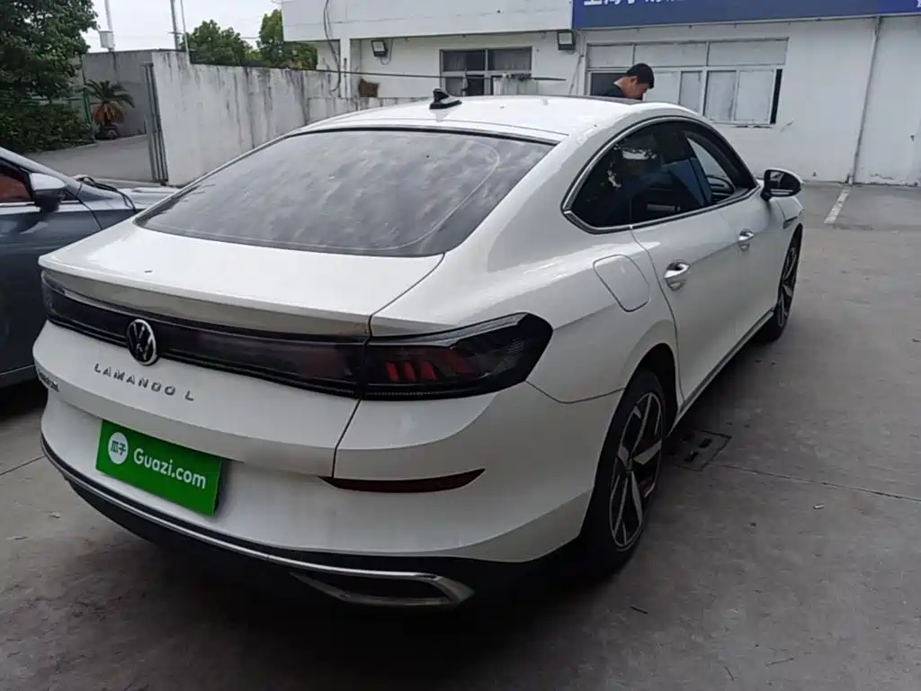 Lamando Lamando L 280 TSI DSG Spicy Cool