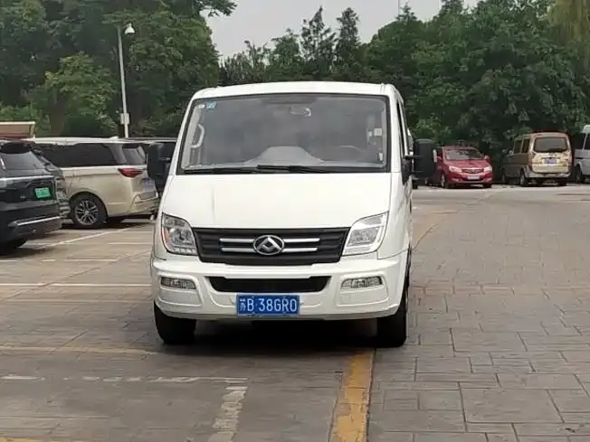 Maxus Xintu V80 2.0 T Manual Classic Aoyuntong SWB Super Low Roof 5 6-seat