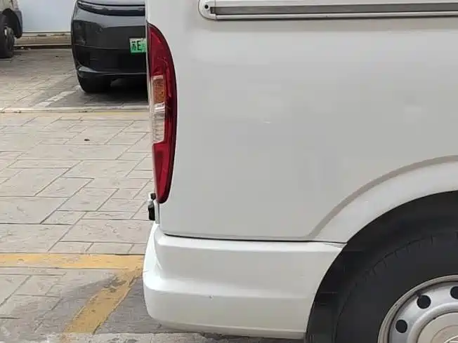 Xintu V80 2.0 T Manual Classic Aoyuntong SWB Super Low Roof 5 6-seat