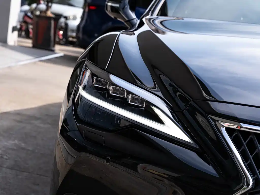 Lexus LS 500 h Luxury