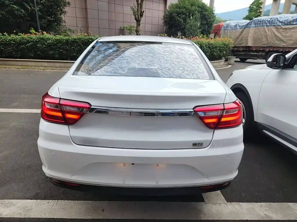 Vision 1.5 L Manual Happy