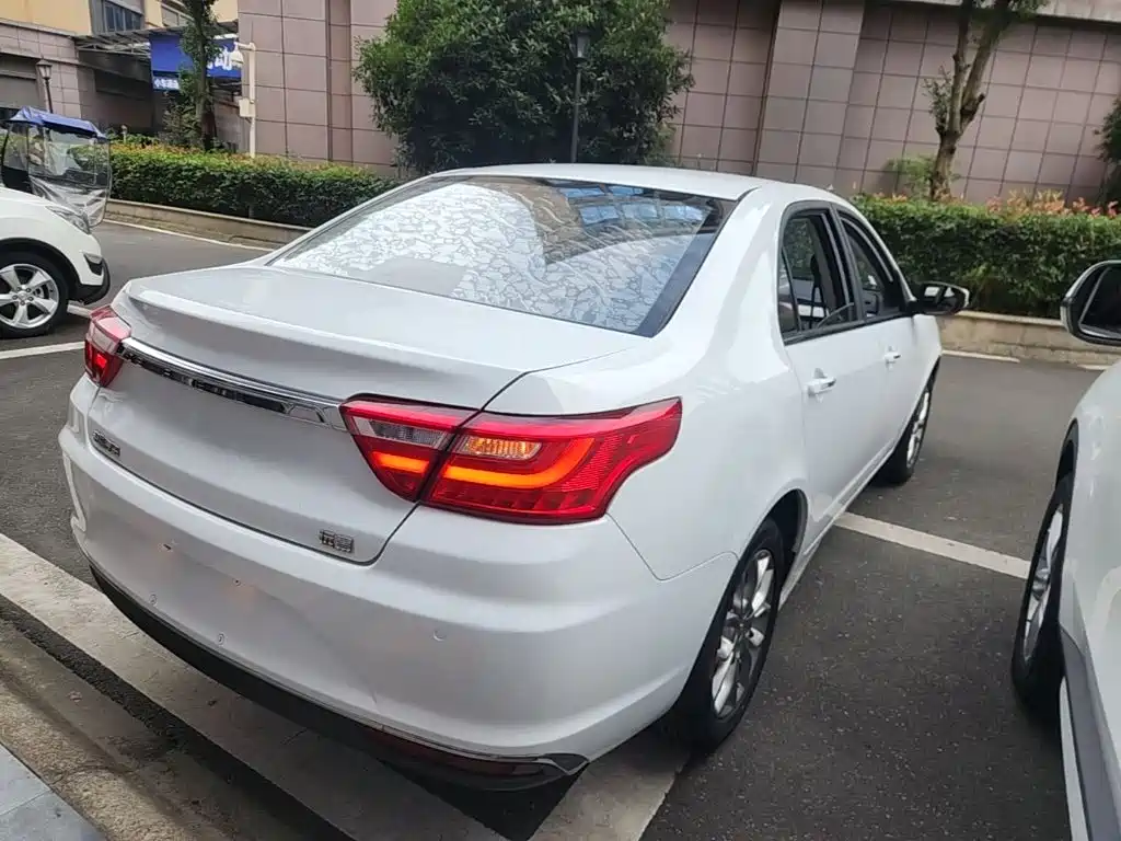 Vision 1.5 L Manual Happy