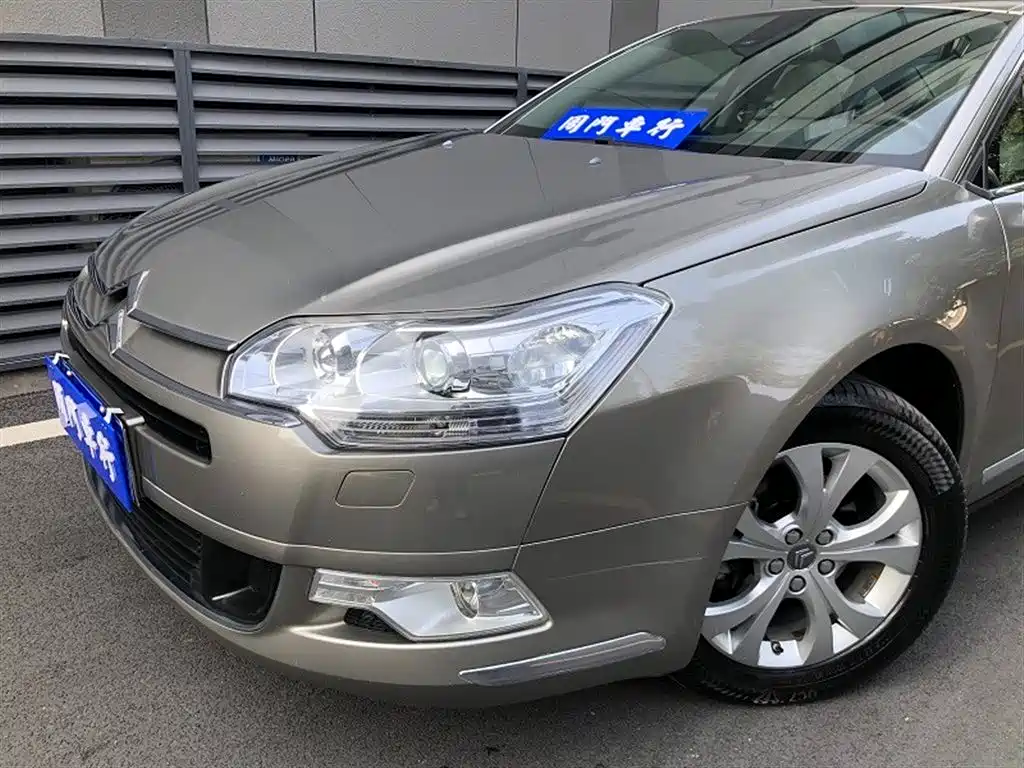 Citroen C5 雪铁龙C5 2010款 2.3 L 自动尊雅型