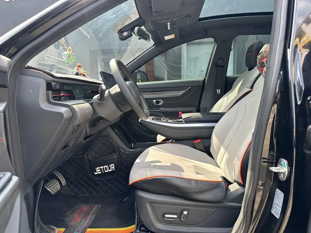 Jetour Dasheng i-DM 1.5 T DHT Lightning 01