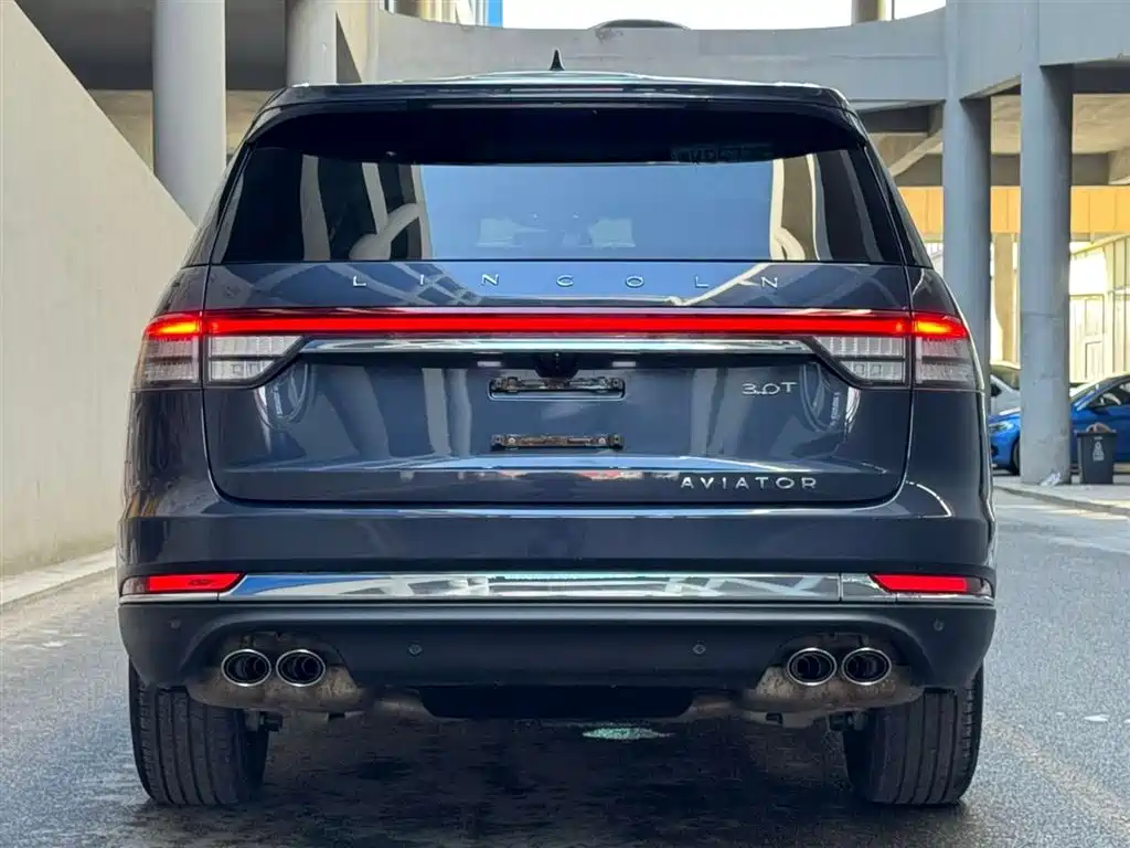 Aviator 3.0 T V6 4 WD Premium