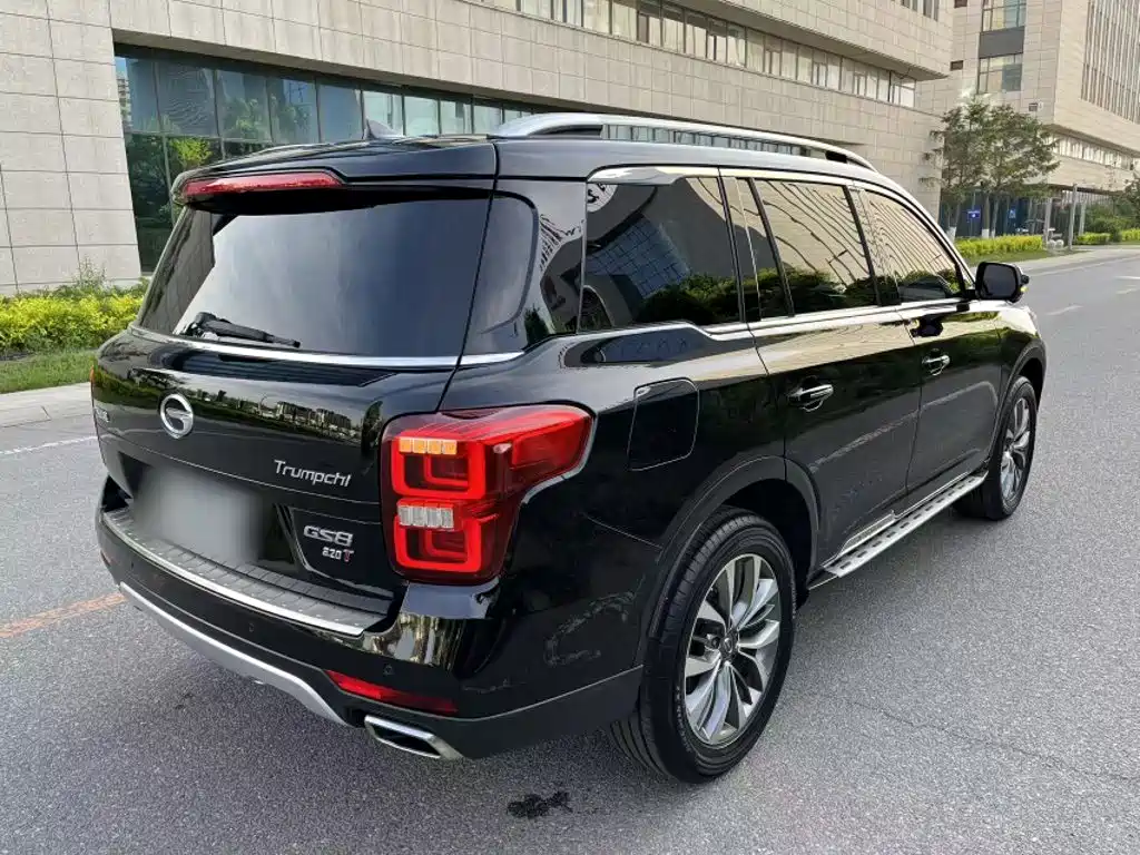 GAC Trumpchi GS8 320 T 2 WD Luxury Connected (7-seat)