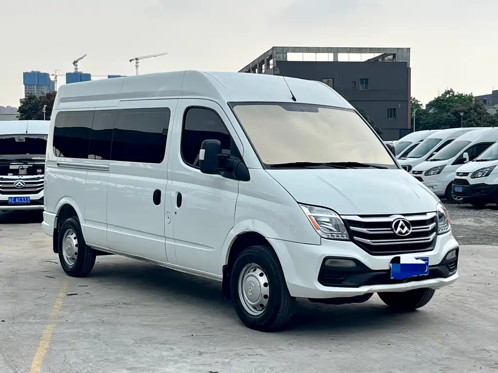 Xintu V80 新途V80 2024款 改款 傲运通 6 MT 长轴中顶147 Ps 6/7/8/9座