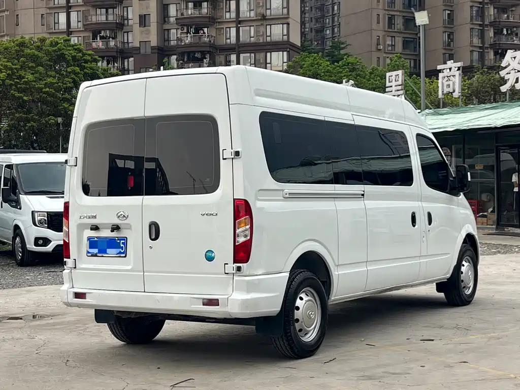 Xintu V80 新途V80 2024款 改款 傲运通 6 MT 长轴中顶147 Ps 6/7/8/9座