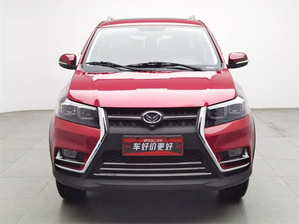 BAIC Huansu S3 S3 L 1.5 L Manual Distinguished