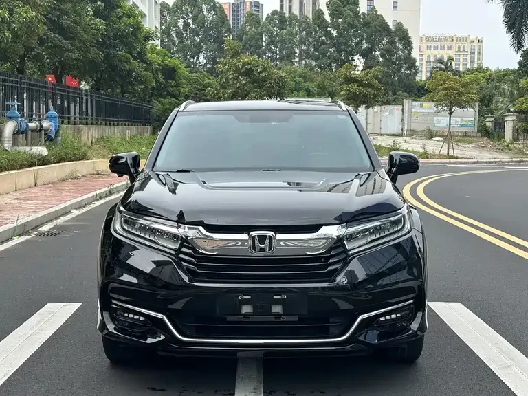 Honda Avancier 370 TURBO 4 WD Premium Two-tone