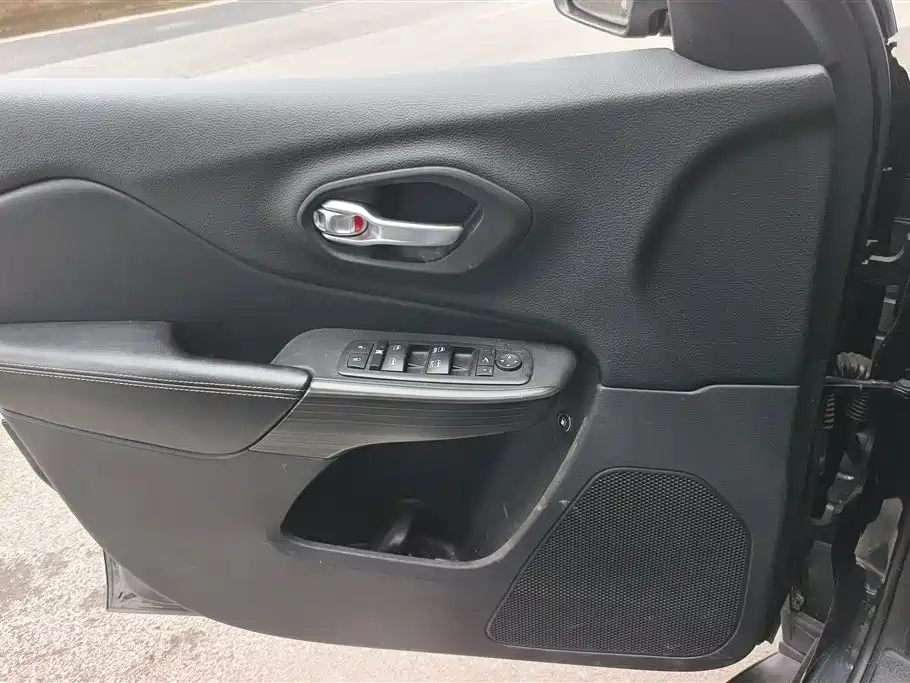 Cherokee 2.4 L Professional Intelligent