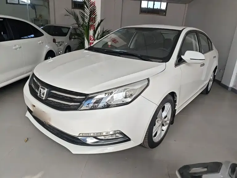 Zotye Z500 众泰Z500 2015款 1.5 T 手动尊贵型