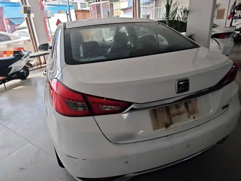 Zotye Z500 众泰Z500 2015款 1.5 T 手动尊贵型