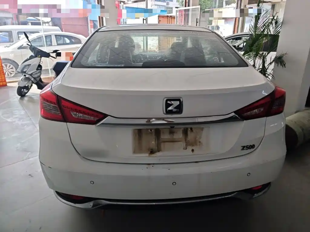 Zotye Z500 众泰Z500 2015款 1.5 T 手动尊贵型