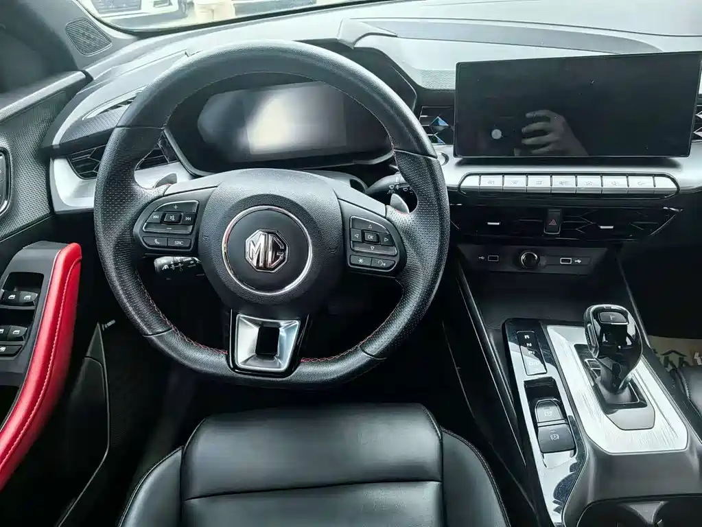 MG5 300 TGI DCT Youth Luxury Trend