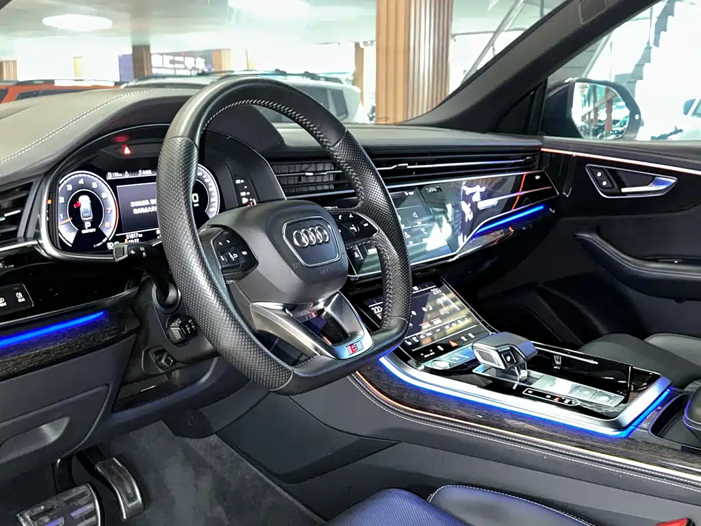 Audi Q8 奥迪Q8 2019款 55 TFSI 尊享动感型