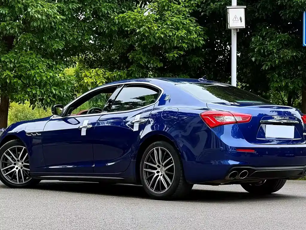 Ghibli 3.0 T Standard
