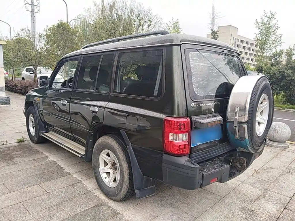 Leopaard Q6 猎豹Q6 2015款 2.4 L 手动两驱精英型