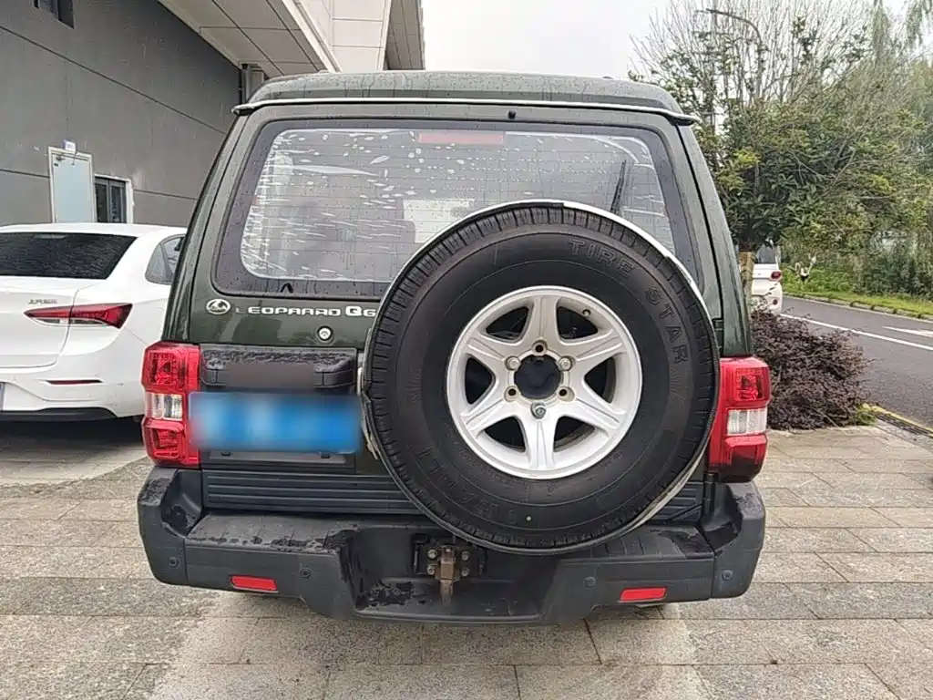 Leopaard Q6 猎豹Q6 2015款 2.4 L 手动两驱精英型