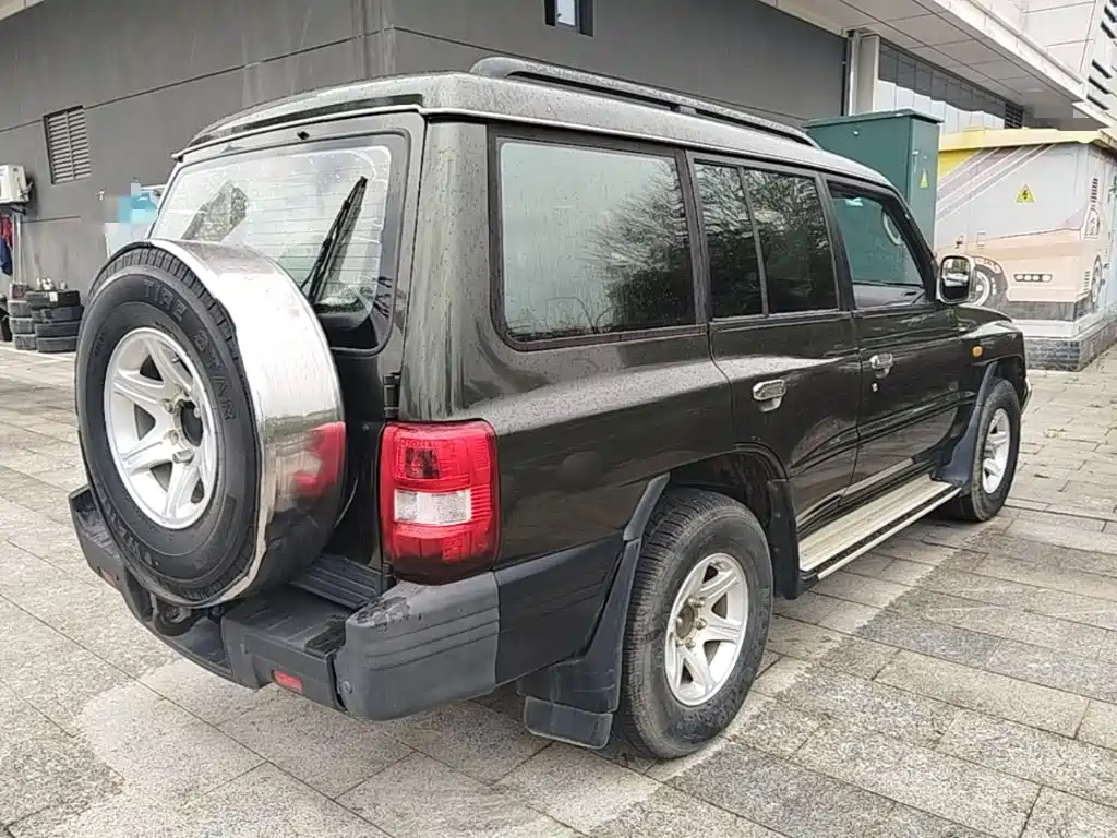 Leopaard Q6 猎豹Q6 2015款 2.4 L 手动两驱精英型